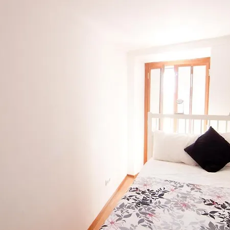 Alfama River Apartment *