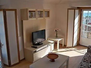 Alfama River Apartment *